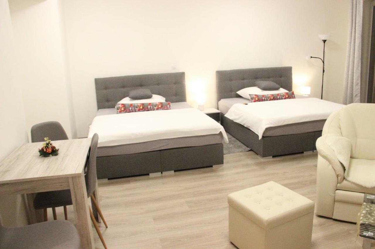 Apartman Praha Apartment Bagian luar foto